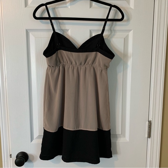Silence + Noise Urban Outfitters Colorblock Sleeveless Babydoll Dress, size M - Picture 7 of 8